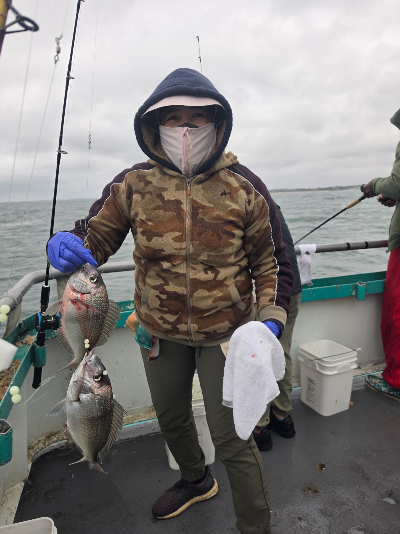 Prgie Fish Tues Oct 13 – Block Island Fall Jumbo Porgies & Knothead Sea Bass ...